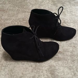 Black, Wedge ankle boot size 6